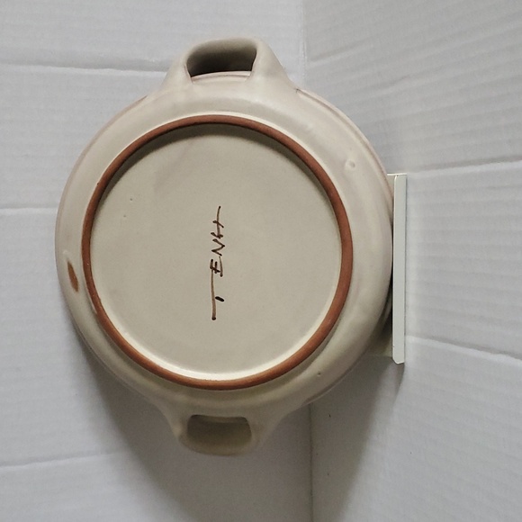 Vintage TENH pottery double handled plate - Picture 2 of 2